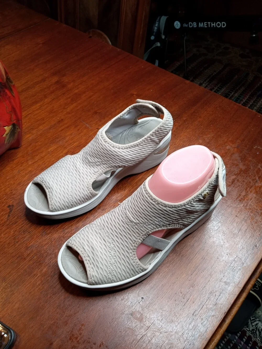 B ZEES Women's Silver Sandals 7.5M Dream Slingback Slip on Wedge Heel Peep Toe